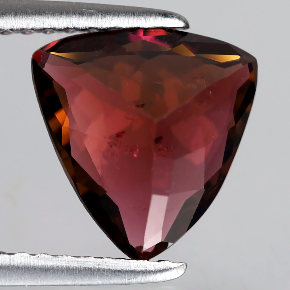 2.01 ct Very good Trillion Cut (9 x 9 mm) Mozambique Pink Tourmaline Gemstone