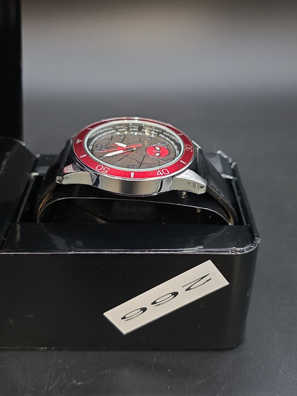 Marvel Spiderman Dial Quartz Wristwatch Black Strap Unisex w/Box