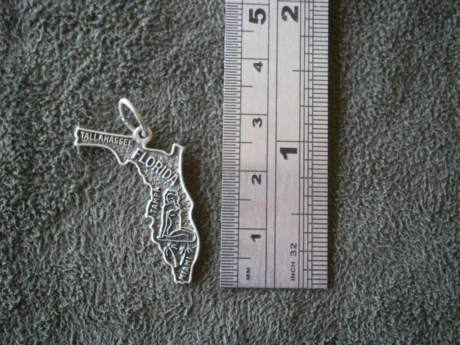 Beau Florida Outline Map Vintage Sterling Silver Travel Charm Pendant 1.6g