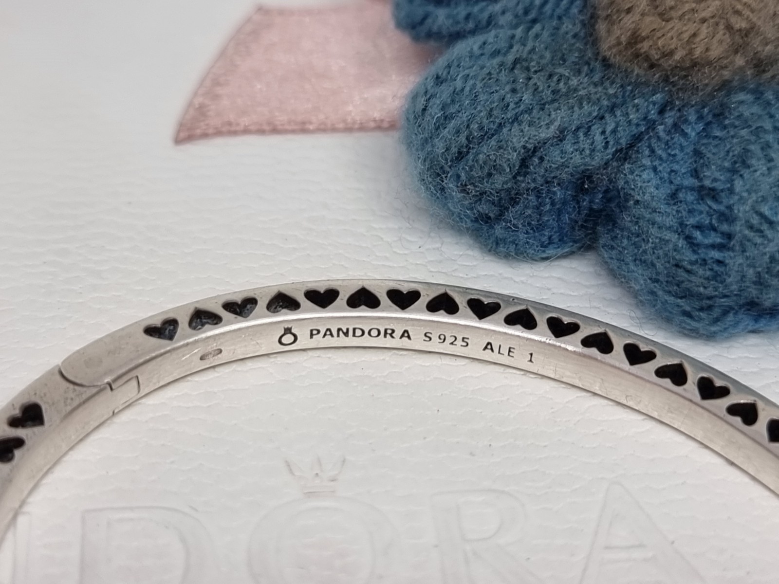 BOXED Genuine Pandora Radiant Hearts Bangle Pink Enamel & Clear CZ 💕 16cm