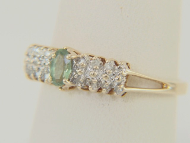 10K Yellow Gold Natural Chrysoberyl and Natural Diamond Ring Size 7.25