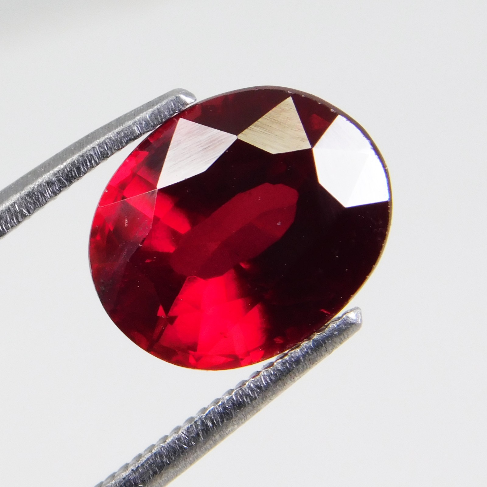 6.10 Ct Loupe Intense Cherry Red Umbalite Garnet From Umba Valley Tanzania