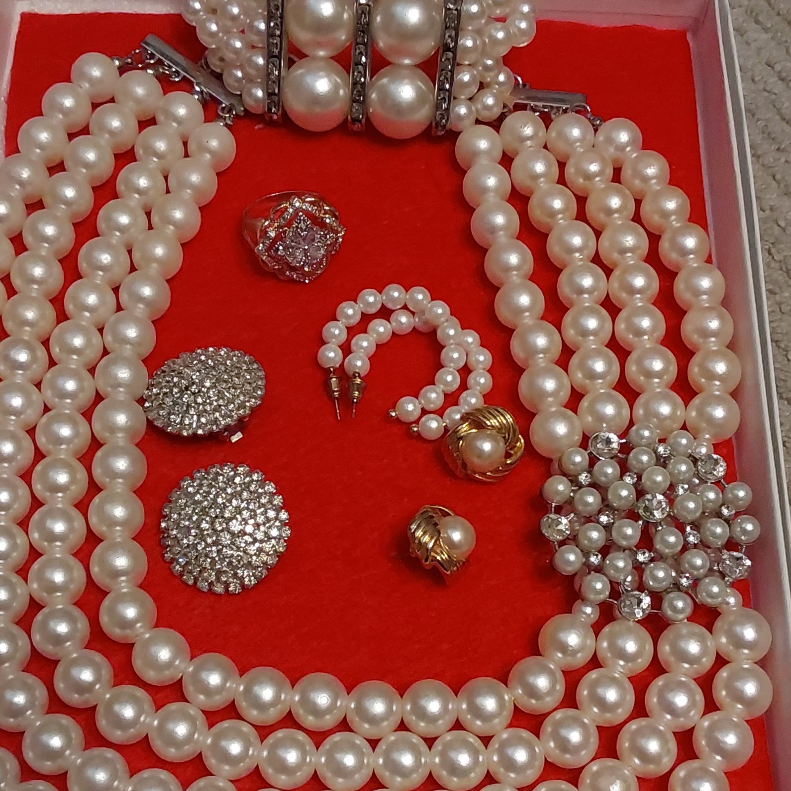 Faux Pearl Rhinestone Jewelry Set Necklace Bracelet Earrings Ring
