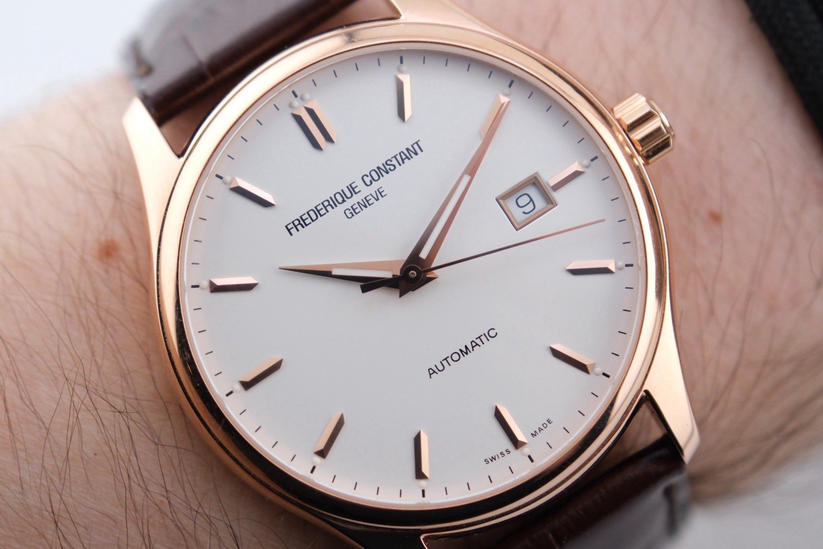 Frederique Constant White Dial FC-303V5B4 Men’s Watch Swiss Automatic 40mm MINT