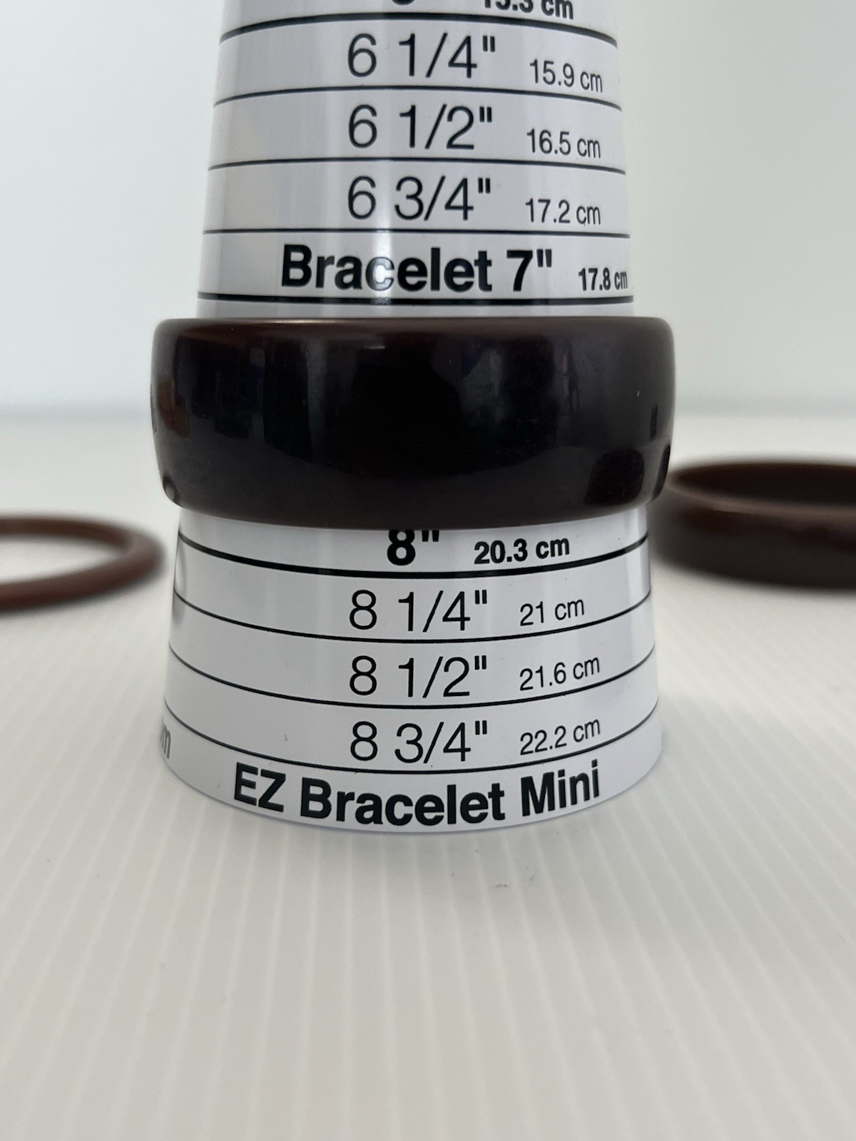 VTG Dark Brown Bakelite Bangle Bracelets – Lot of 4 – Diff Sizes – 1 Carved
