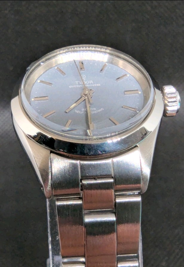 Vintage Tudor Princess Oyster 7597/0 – 1970/72 – Small Rose – Rolex Case/Crown.