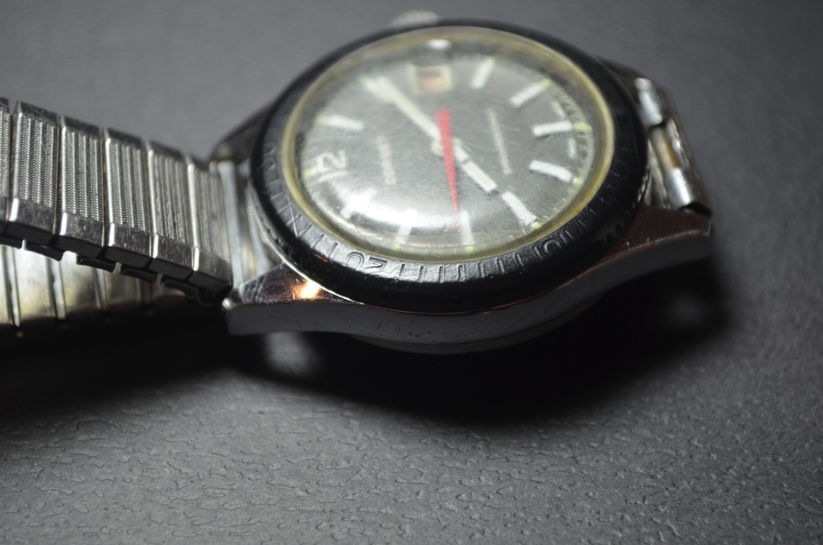 Vintage Dorset Black Dial Men’s Manual Wristwatch Swiss Chrome Plated Works