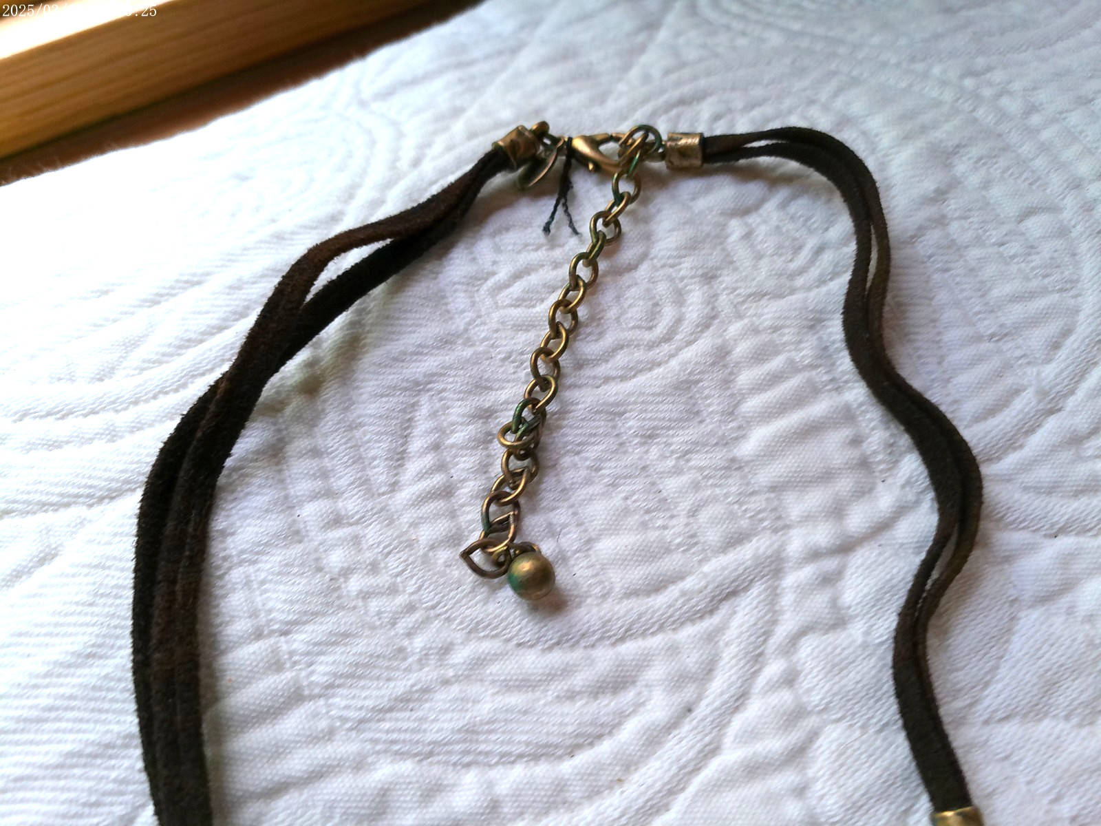CHICO’S VTG MIXED MATERIAL NECKLACE ELABORATE TRIANGLE WITH INLAY STRAND ACENTS