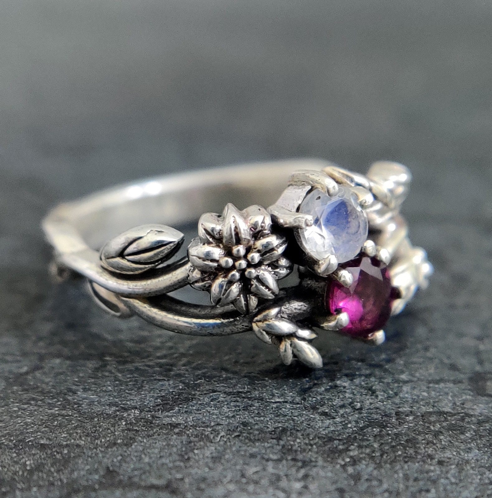 Nature Garnet Rainbow Moonstone 925 Silver Leaf Vine Floral Ring Wedding Band