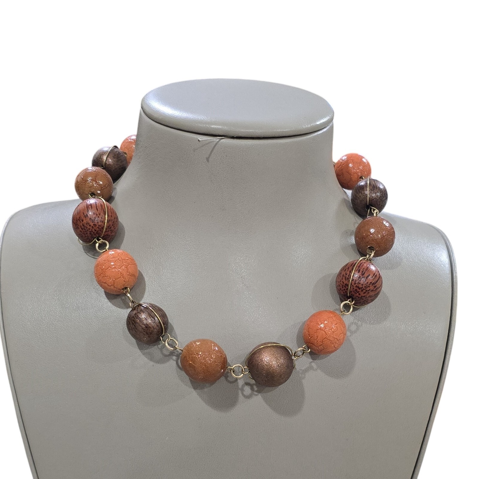 Stephan & Co Women’s Trendy Gold Plated Wood Brown, Orange Short Necklace NWT
