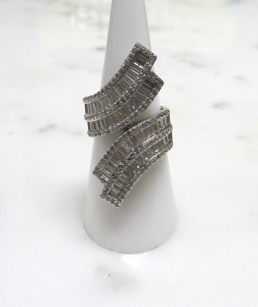 Beautiful Fuzion Creations Sterling Clear Stones Cocktail Ring ~ 10g ~ 14-A811