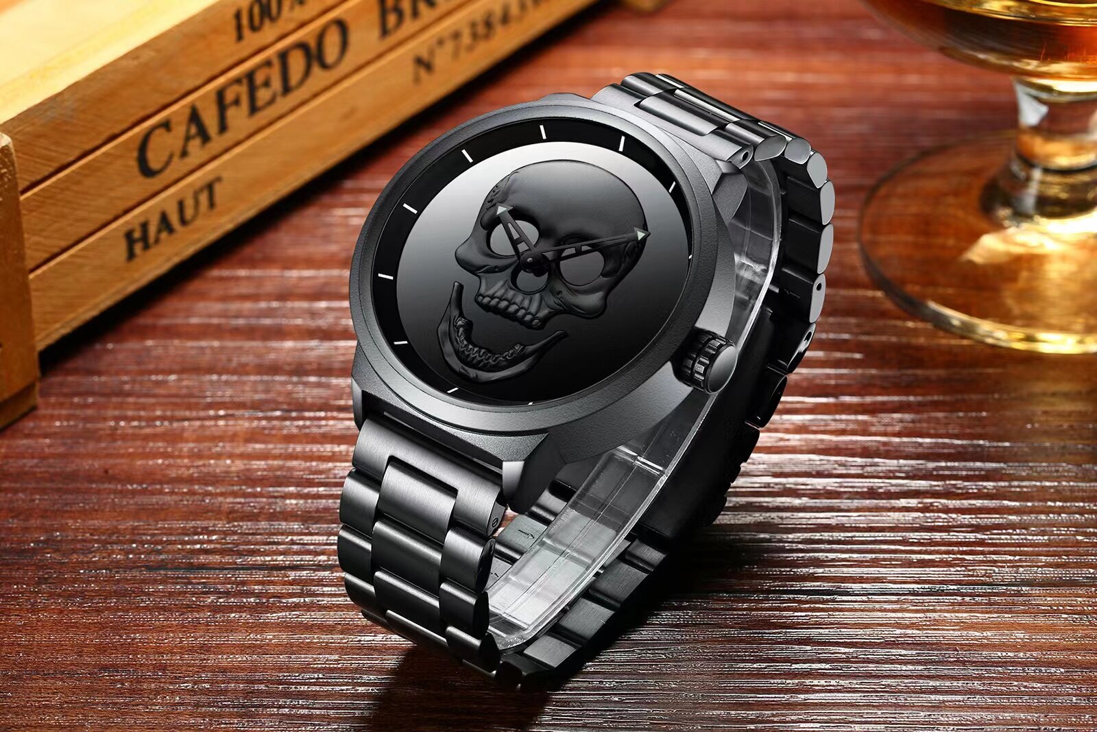 Men’s Hip Hop Skull Fashion Quartz Wristwatch Stianless Steel Waterproof Watch