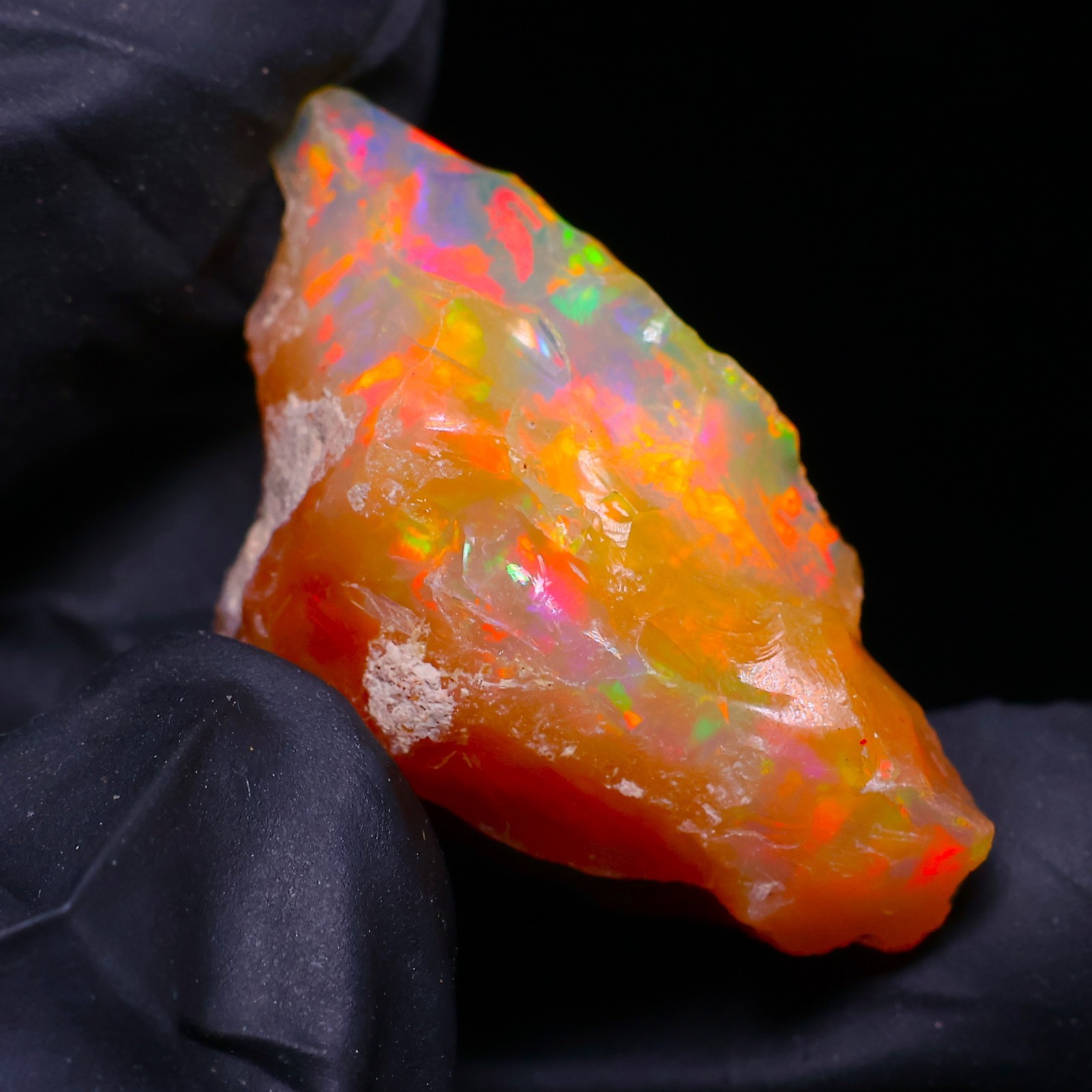 Natural Ethiopian Welo Opal Rough 18.00 Ct Gemstone – Bright Play of Color Fire
