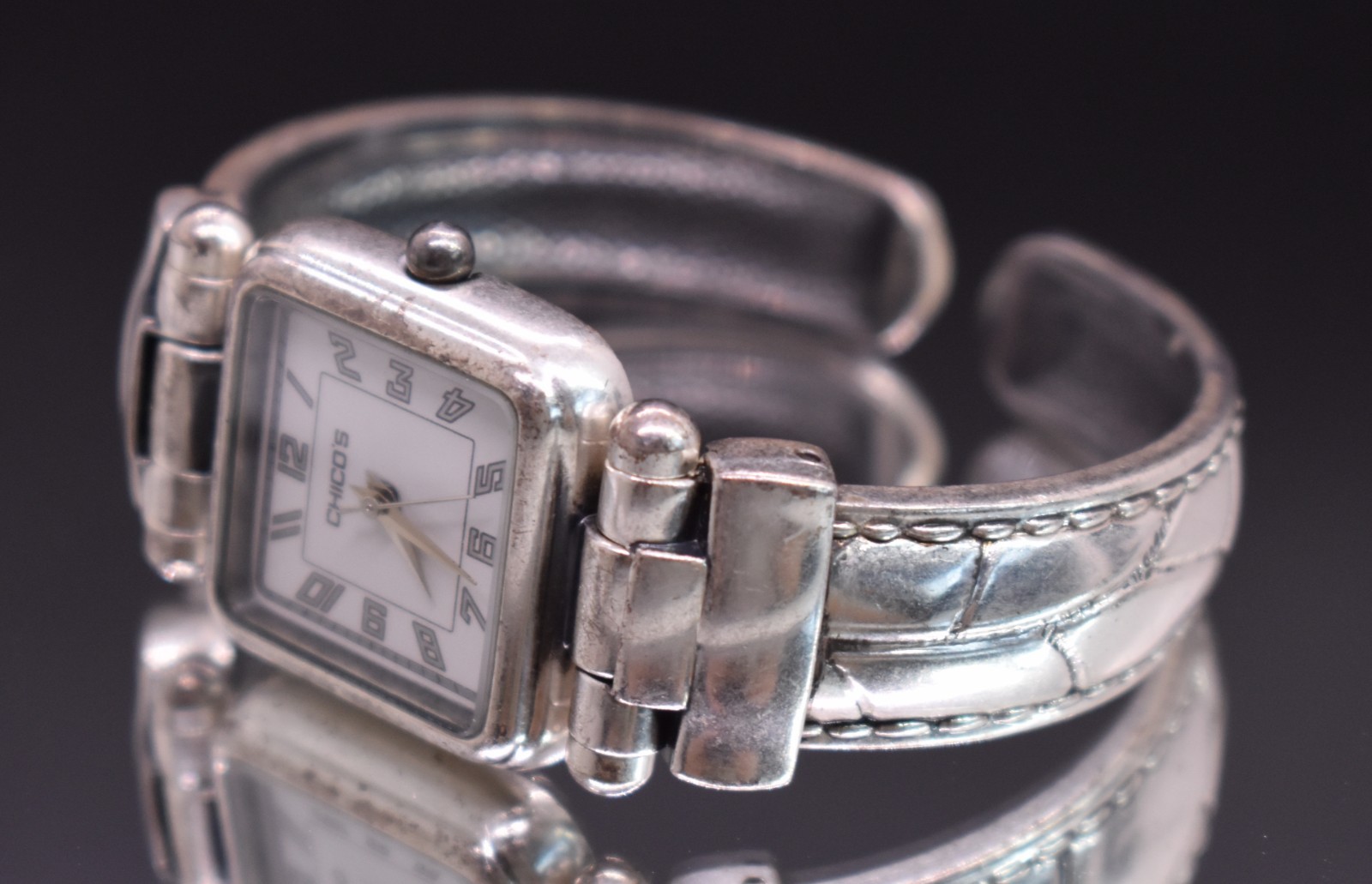 CHICO’S Silver Tone Square Dial Watch Women OX Cuff Bracelet Band NEW BATTERY