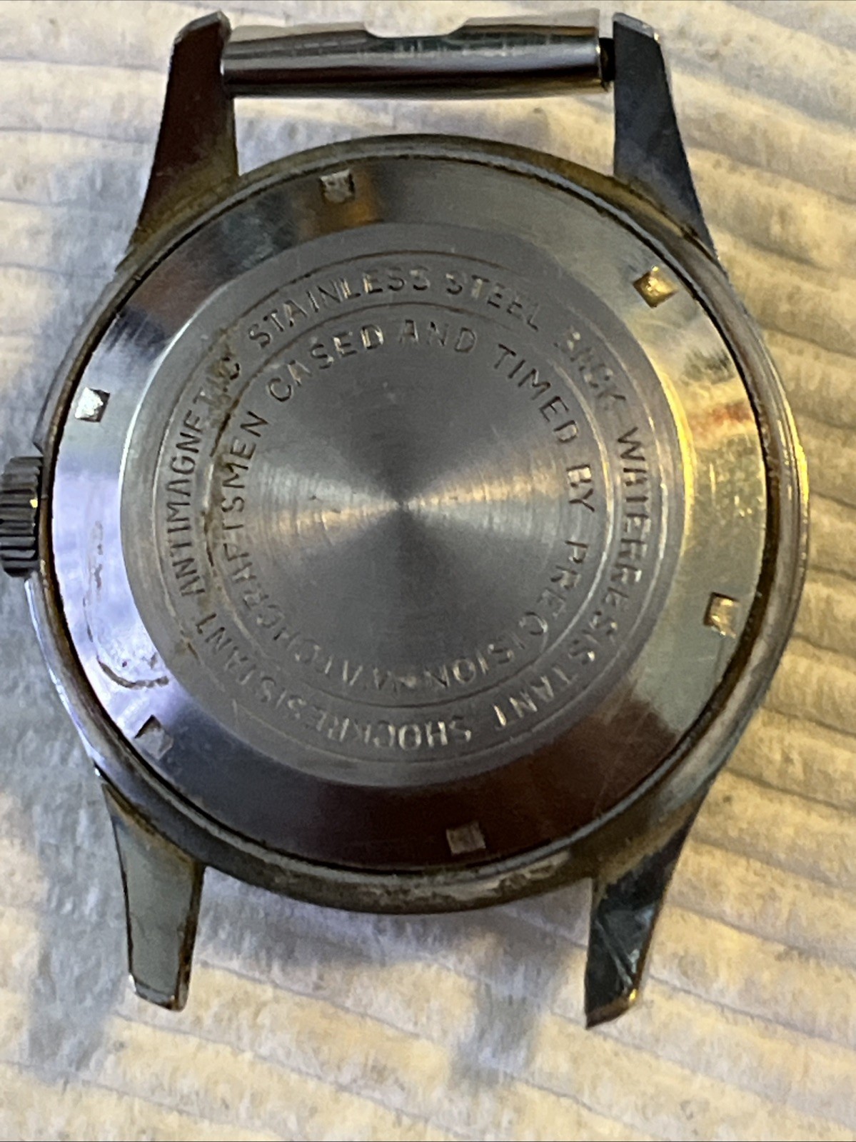 La Marque 17 Jewels Watch Unbreakable Mainspring Incabloc winds