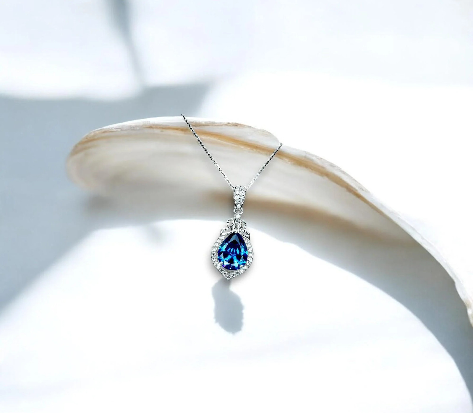 Blue sapphire necklace – 18kgp @ sterling silver – September Birthstone – Pear