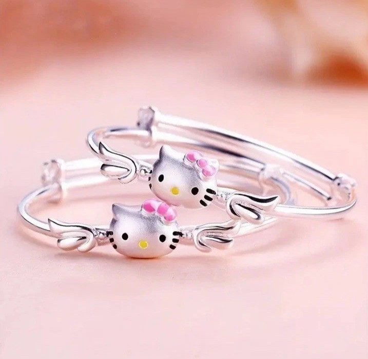 Sanrio Charming Hello Kitty Angel Design Bracelet