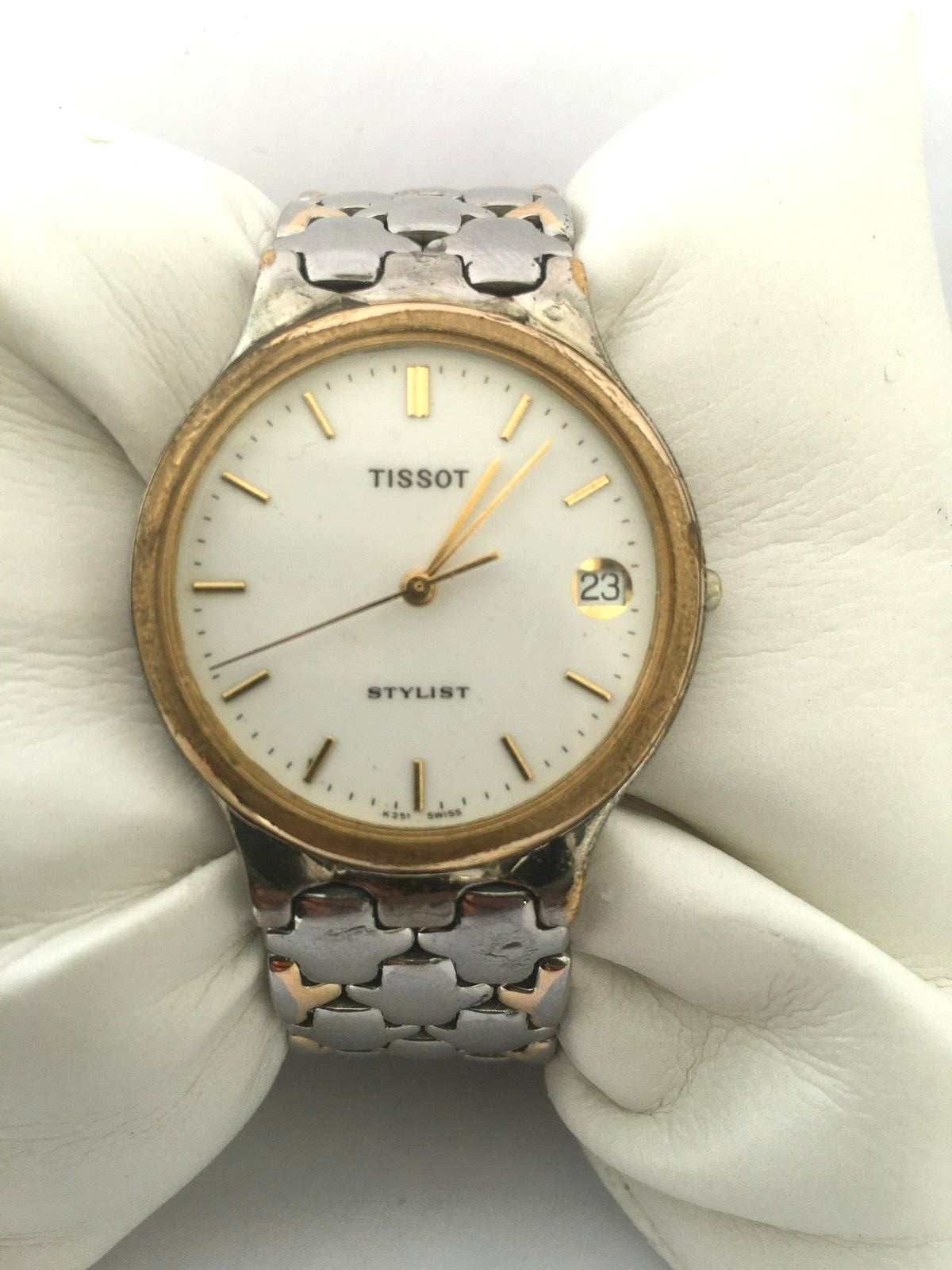 Tissot Made in Switzerland Unisex Quartz Bracelet Watch K251 17 CM Wrist Size