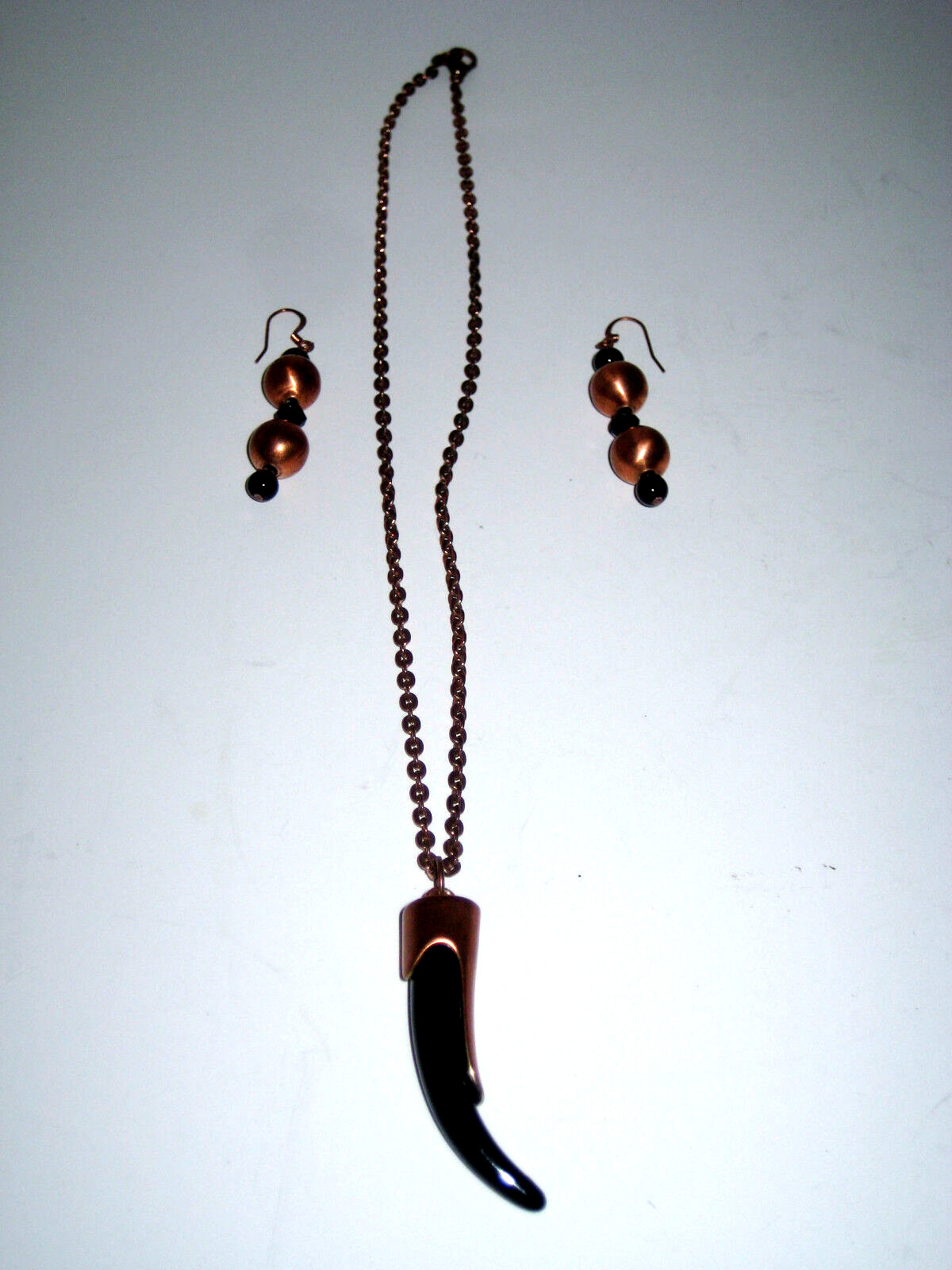 Necklace Resin Claw Pendant Matching Earrings Handcrafted 18 Inch Copper Alloy