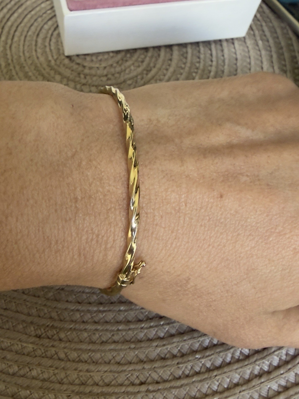 Vintage 14k Yellow Gold Twisted Rope Hollow Bangle Bracelet 6.3 Inches. 4.1gr