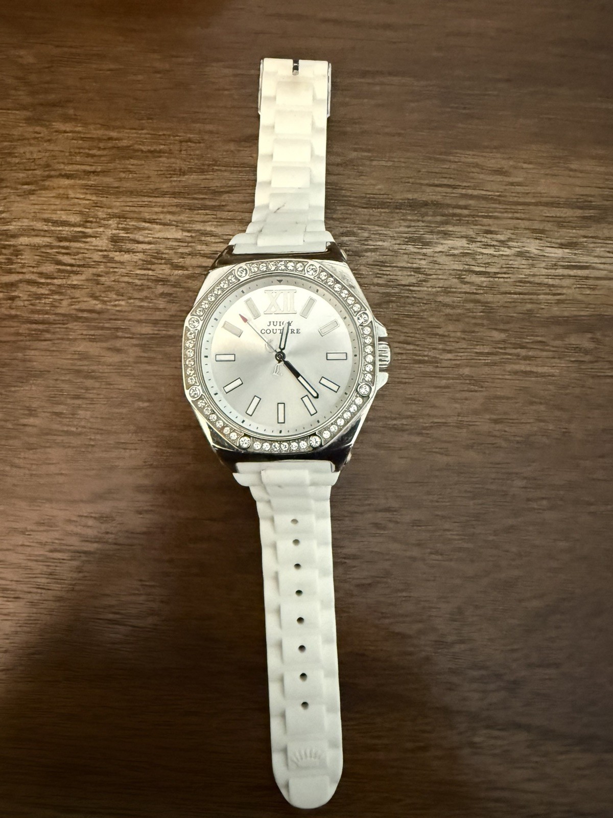 Juicy Couture Women’s 1901031 Rich Girl Silver Dial White Silicone Strap Watch
