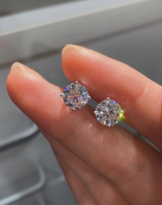 14k White Gold 2.00CT Round Cut Lab Grown/CVD Diamond Daily Wear Stud Earrings