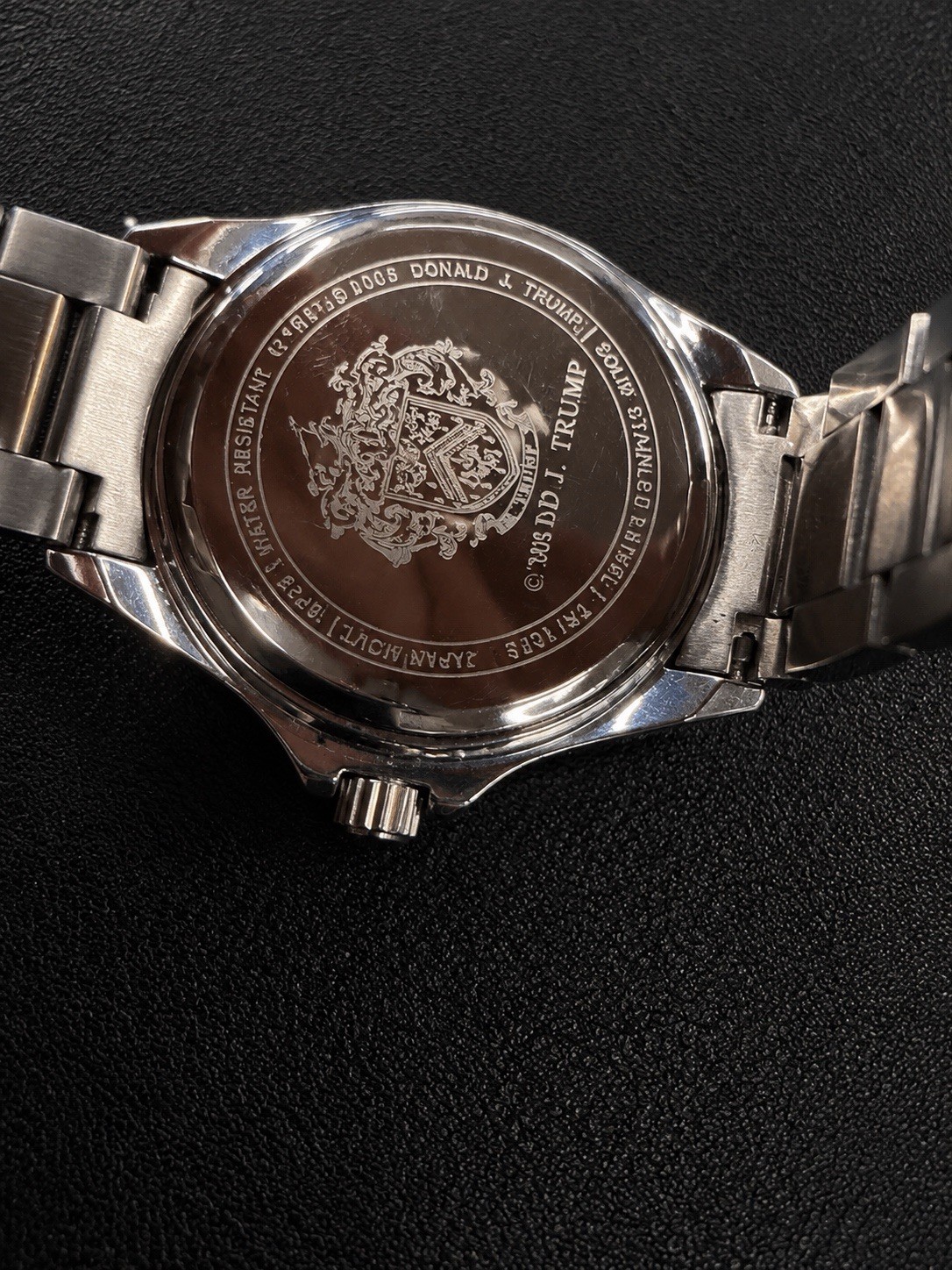 Donald J. Trump Signature Collection TR1073 Watch w/ Original Case Runs No Paper