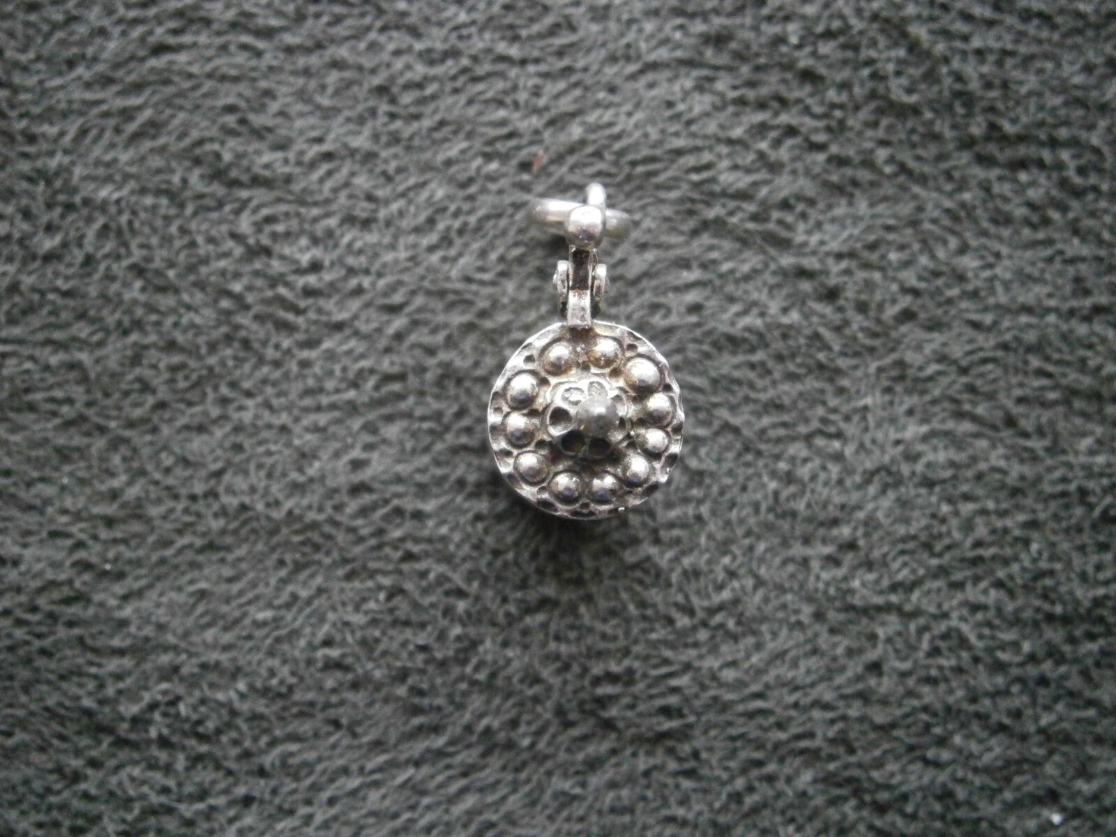 Opening Beer Stein Edelweiss Design Vtg 835 Silver Bracelet Charm Pendant 3.0g