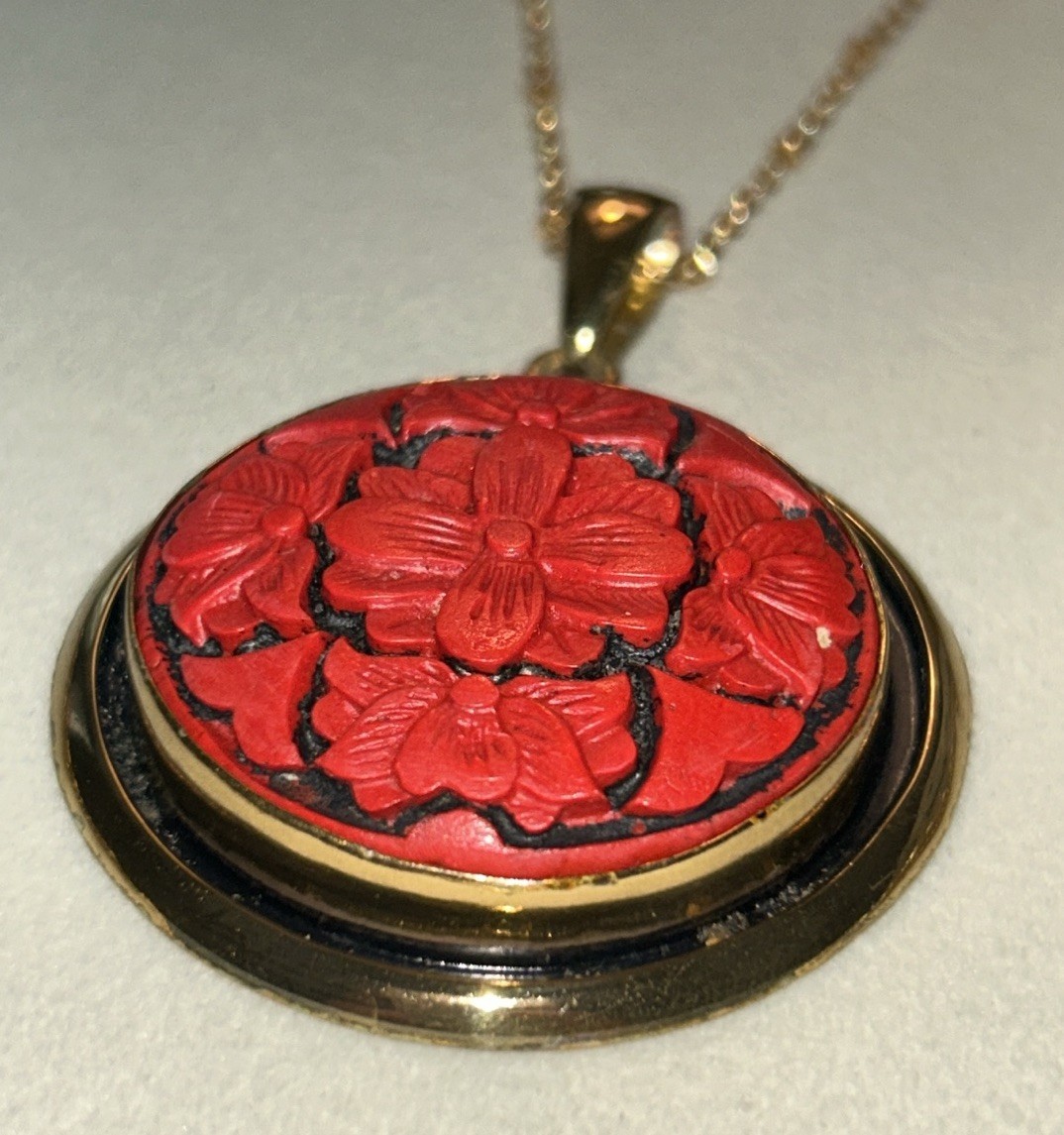 Vintage Carved Cinnabar Pendant Necklace Red Floral Medallion Gold Tone 16” 60’s
