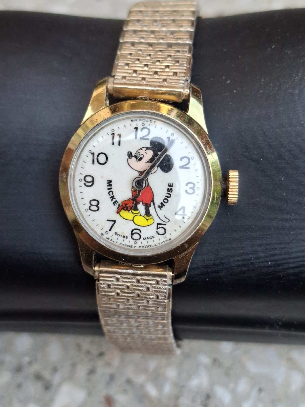 Vintage Bradley Mickey Mouse Swiss Mechanical Watch Cal 37-72 Speidel expansion
