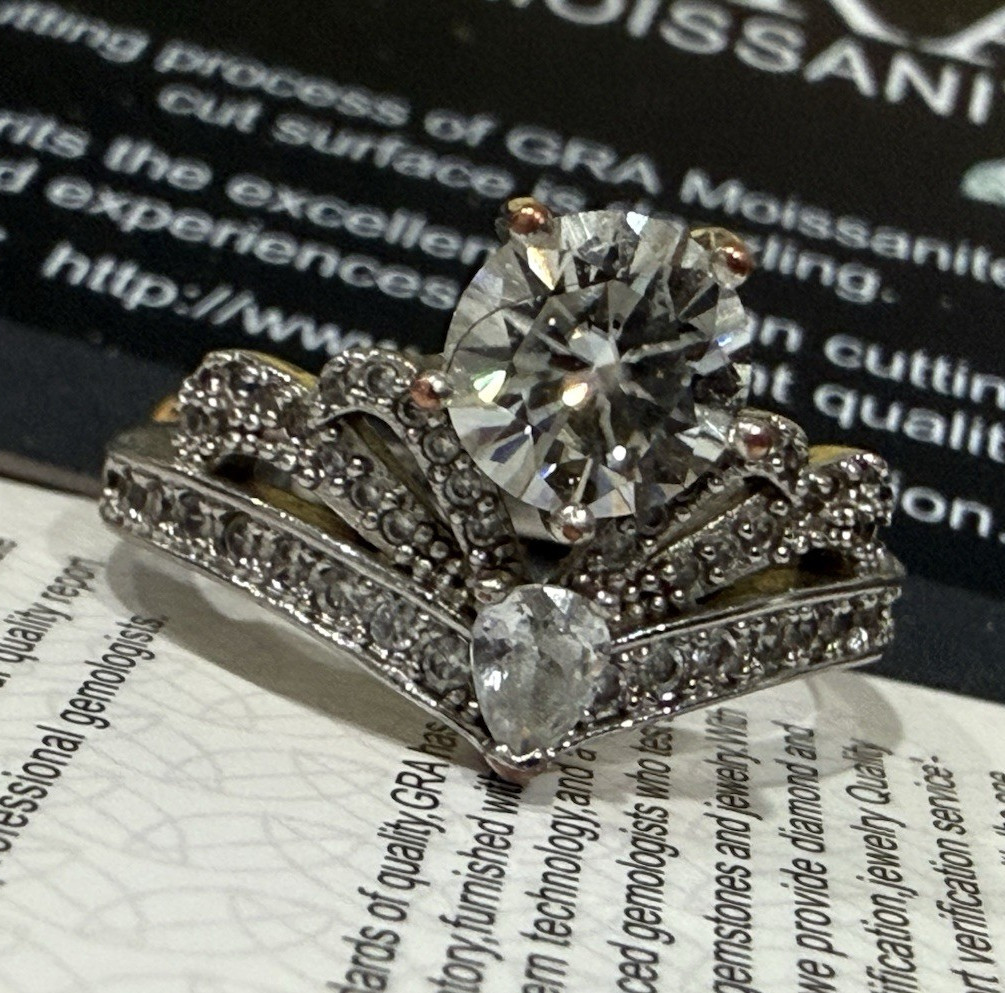 GRA Moissanite Engagement/Wedding Ring Set 925 WG Plated Size 6 2mm GRA