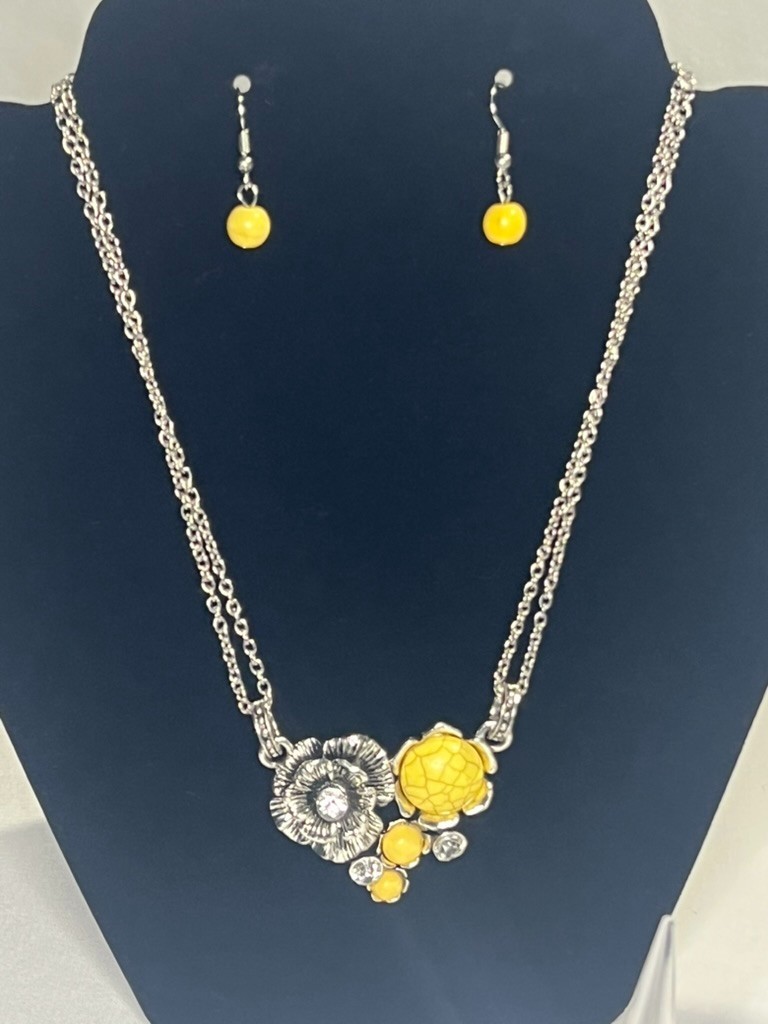Boho Sunshine Yellow Floral Jewelry Set Necklace Earrings Bracelet Ring + GWP
