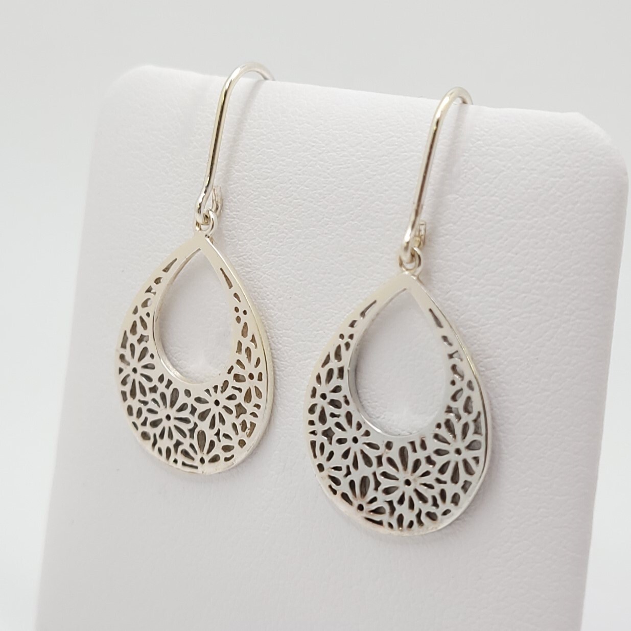 Pear Drop w/ Flower Cut Out Dangle Earrings .925 Sterling Silver – BS104