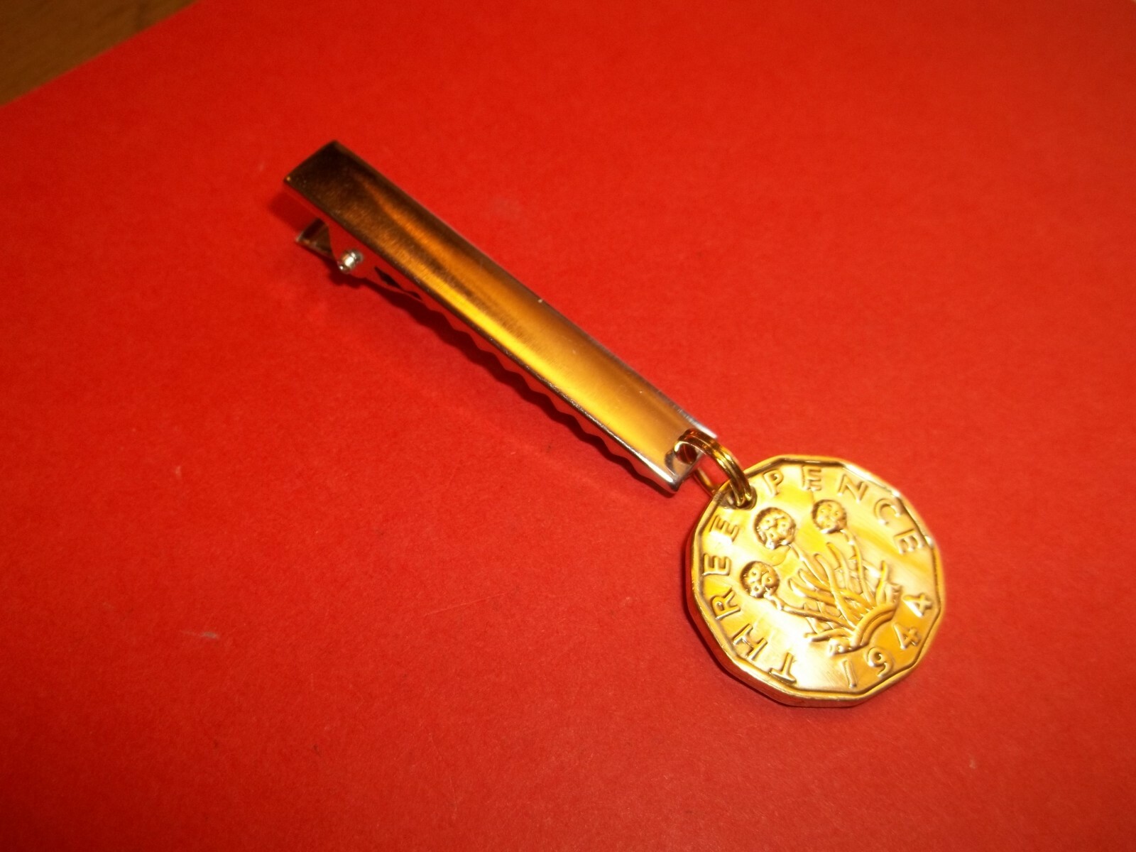 THREE PENNY BIT COIN – PENDANT NAPKIN CLIP – 1951 – 75th BIRTHDAY – RARE YEAR