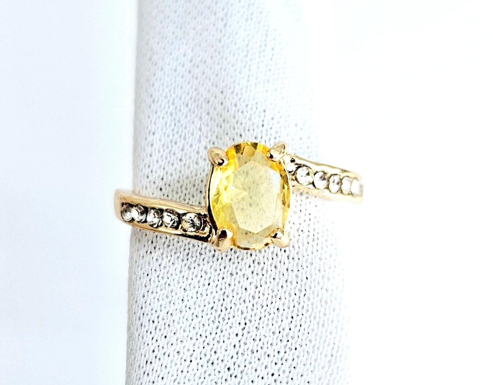 Womens ring rhinestone fashion faux citrine gemstone size 8 gold tone plating