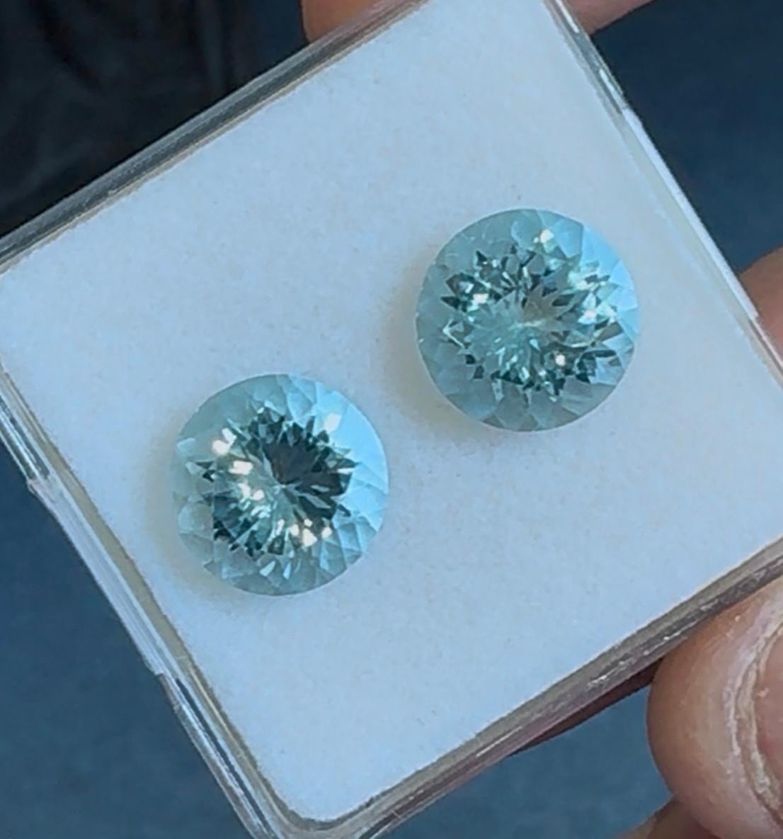 8.86ct Wonderful 11mm Round 100% Natural Aquamarine