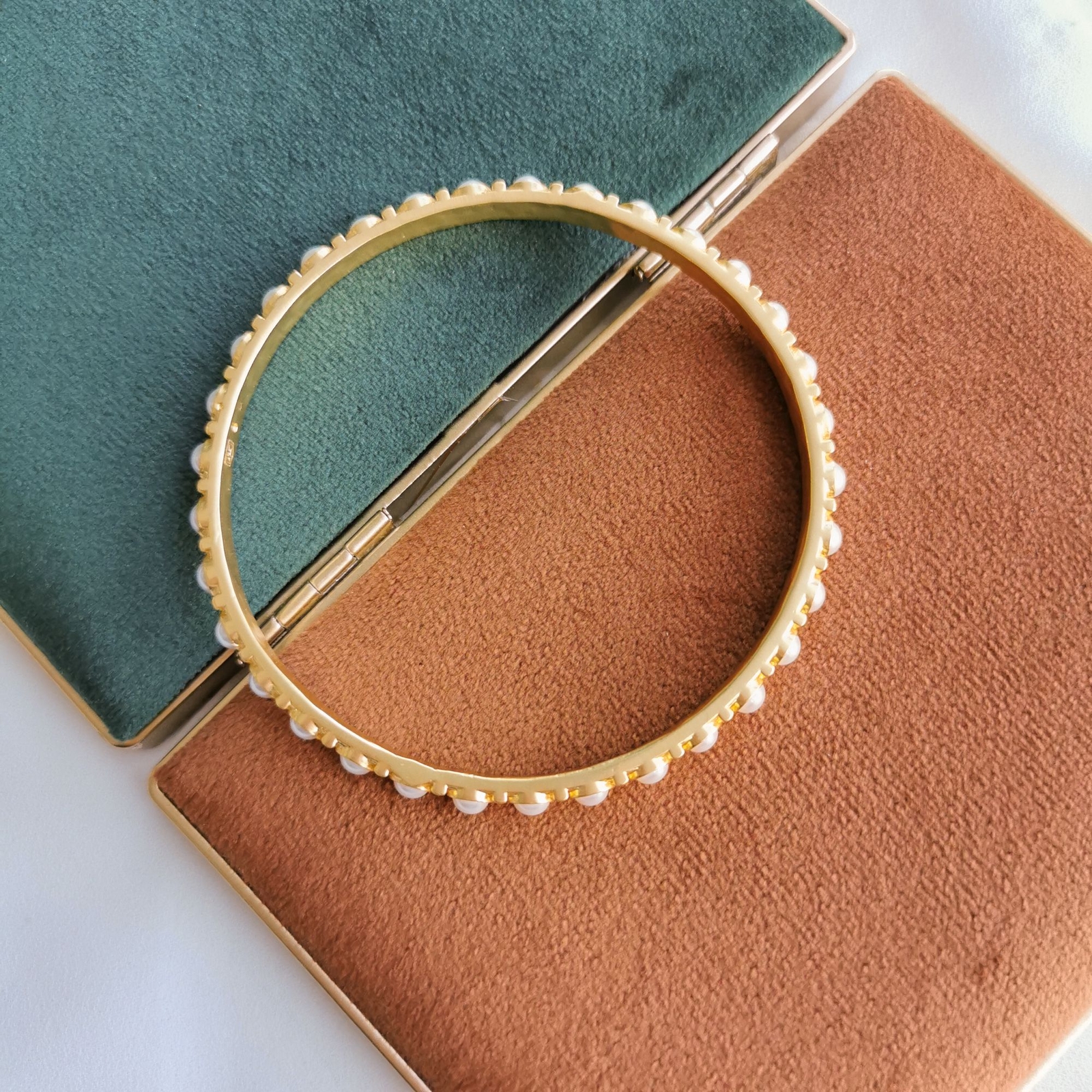 Julie Vos Gold Pearl Bangle
