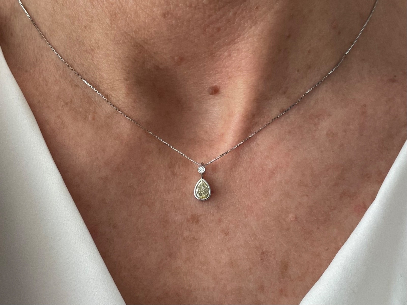 Fancy Diamond Pendant 0.60 ct., Yellow, Untreated in 585 White Gold