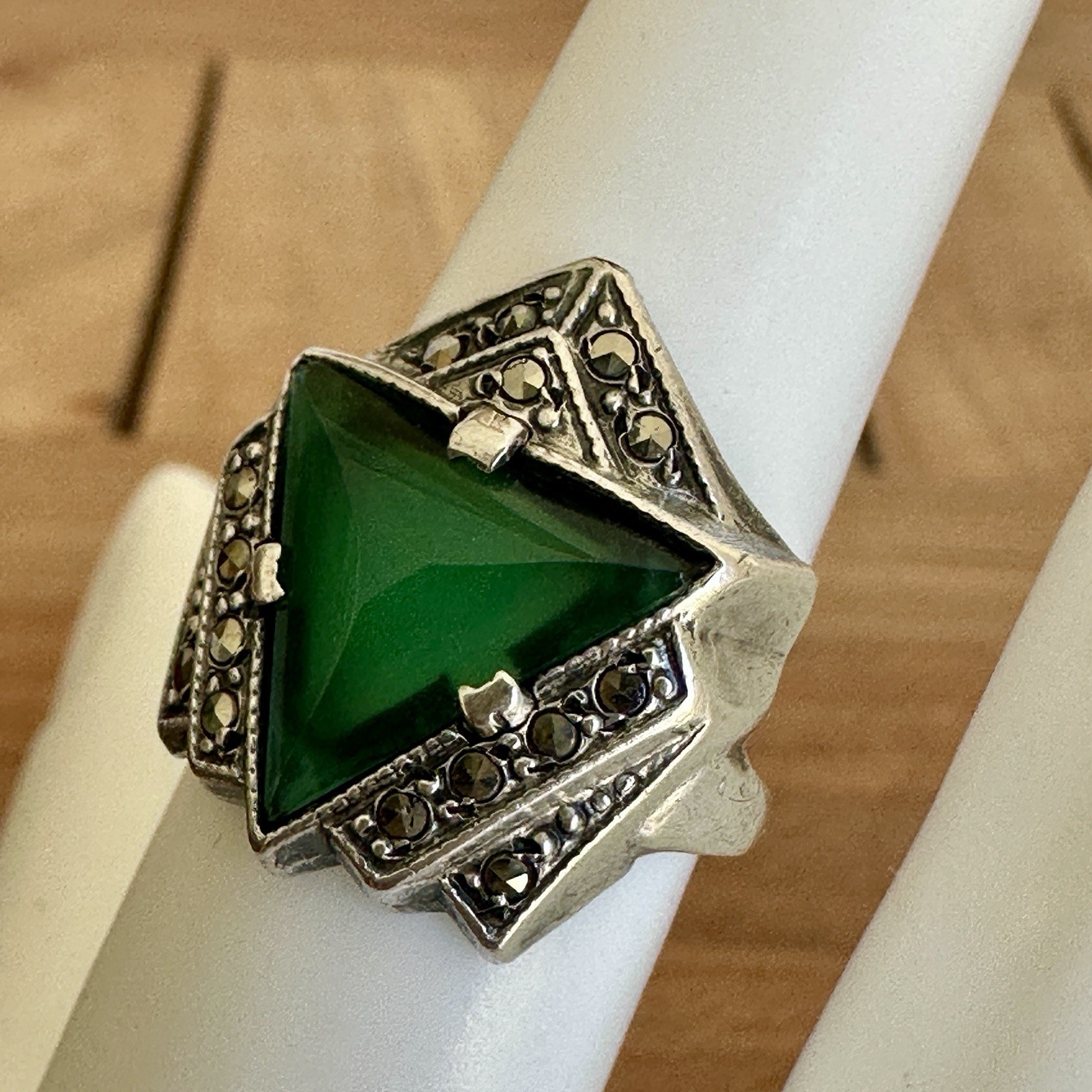 Vintage LCW Art Decor Ring 5.25 Green Chrysoprase Marcasite 925 Sterling 3.7g