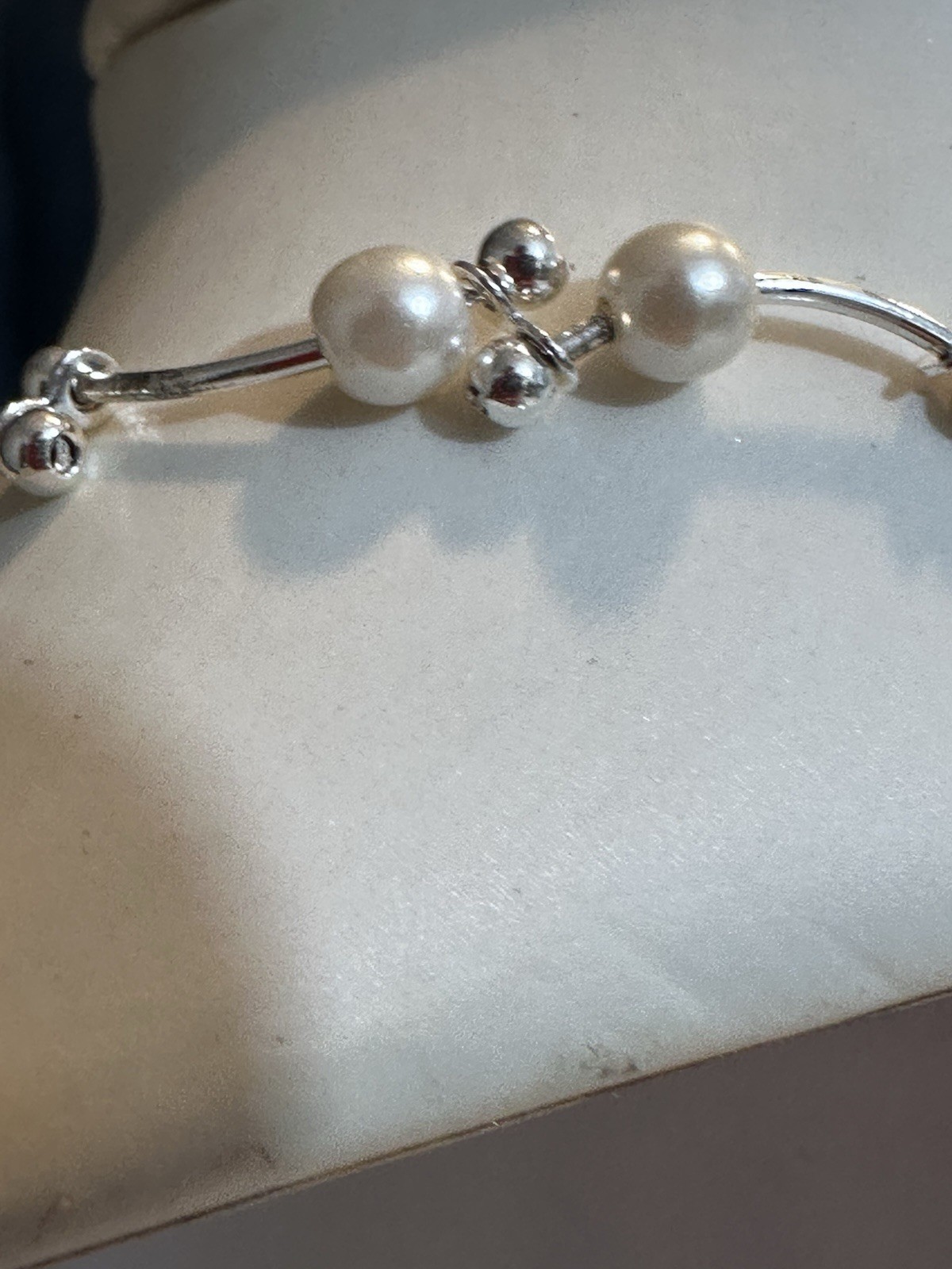 Elegant Twisted Faux Pearl Necklace with Silver-Tone Finish