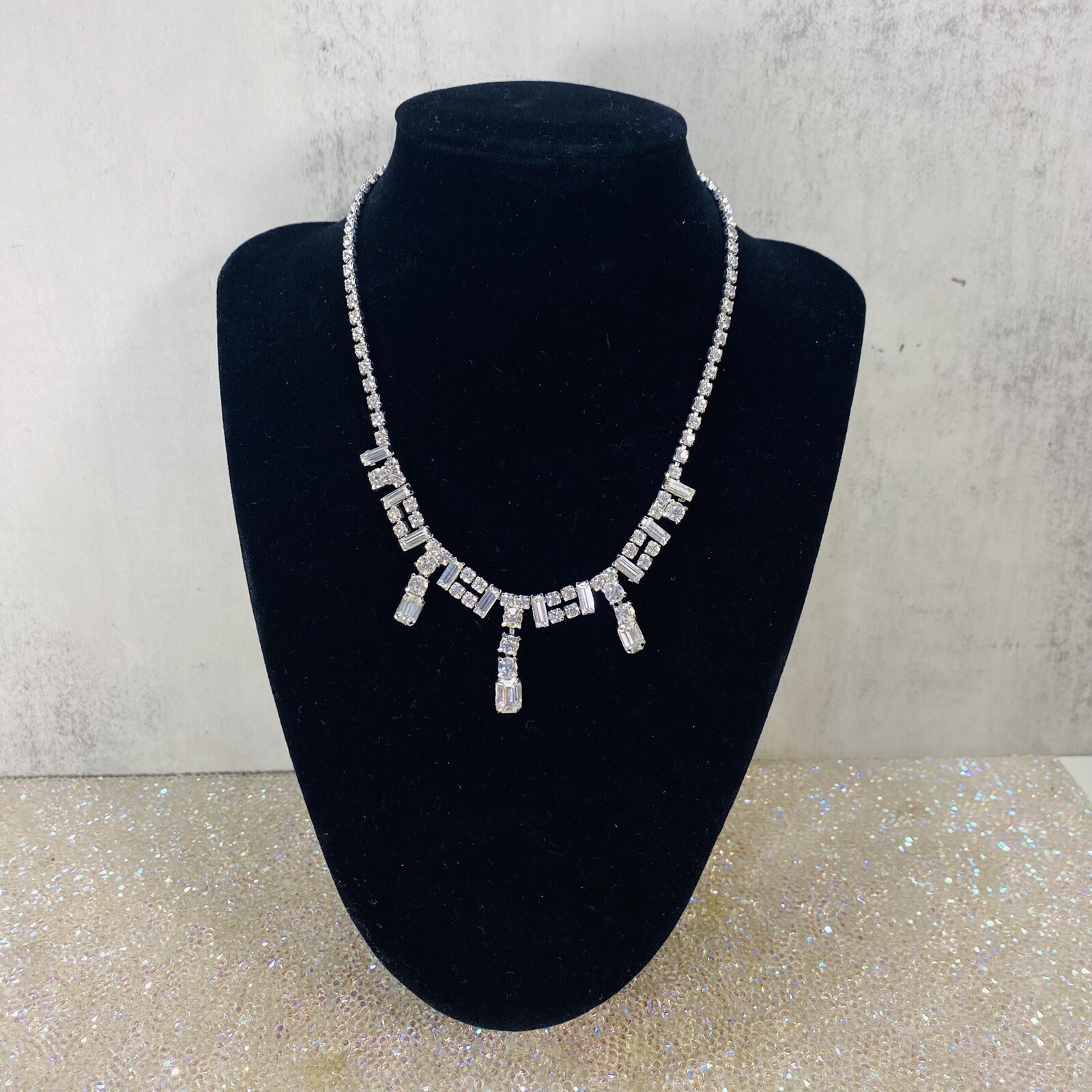 Vintage 1930’s Dangle Rhinestone 15” Choker/Necklace (PROM NIGHT) Gorgeous💎