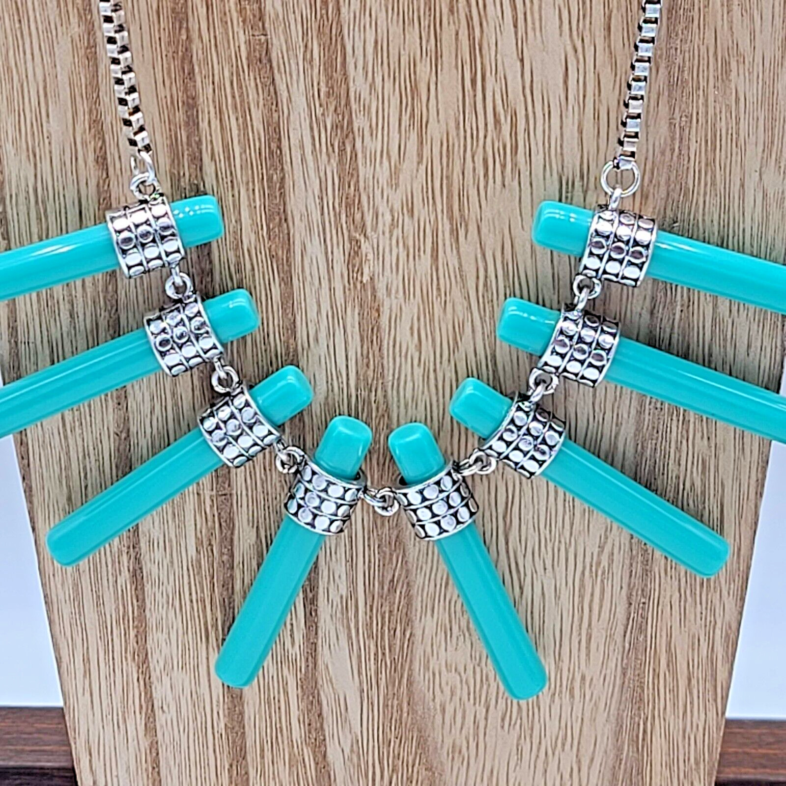 7 Charming Sisters”Nothing Compares”Silver Box Link & Turquoise Acrylic Necklace