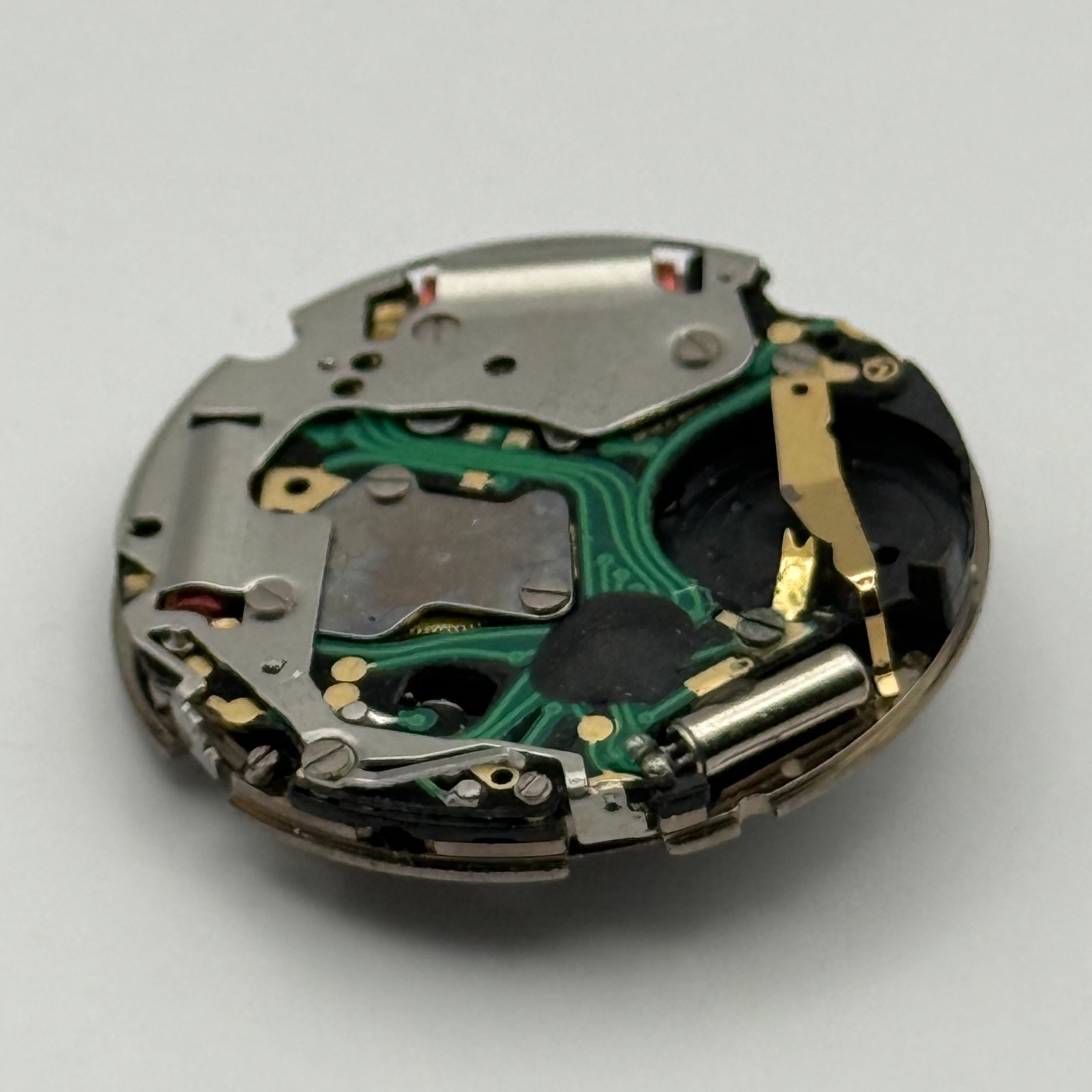 ISA 8172 Watch Movement Quartz Swiss Date 3 Jewels Vintage Parts Repair 26.1mm