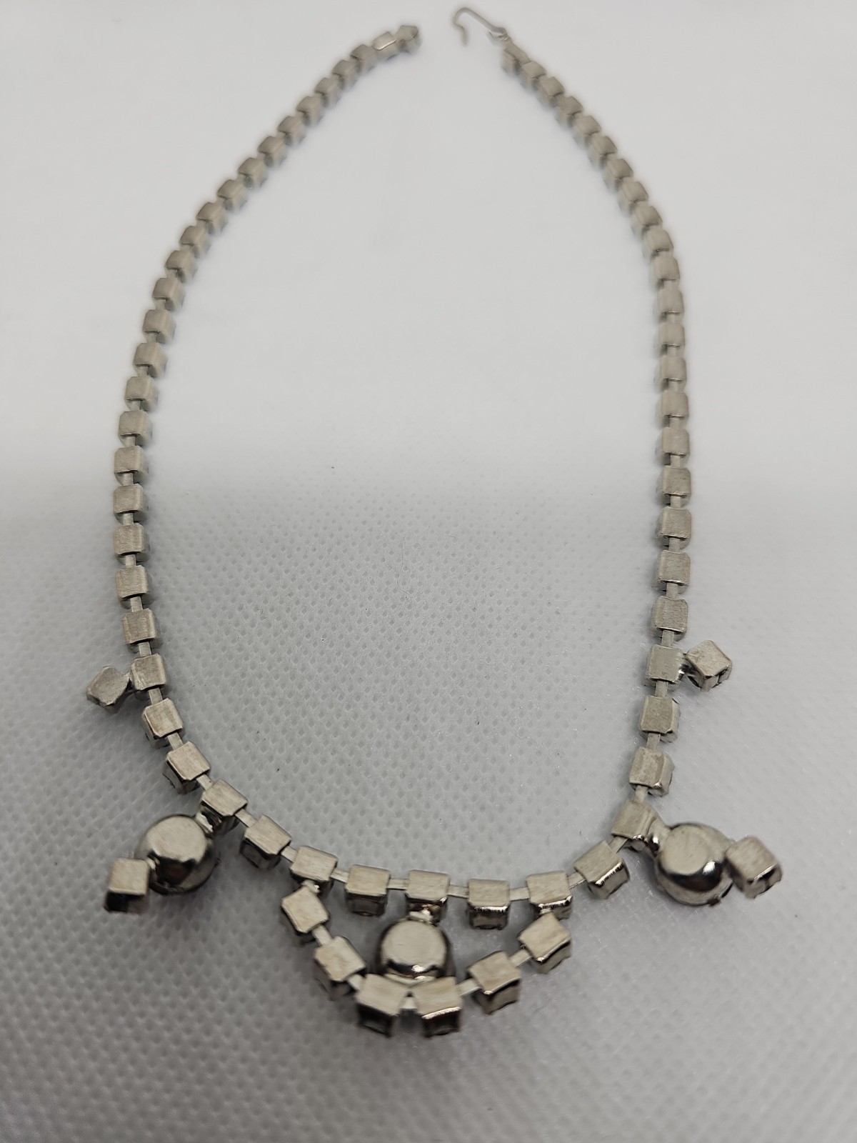 Vintage 1950s Blue Rhinestone Silver Tone Necklace