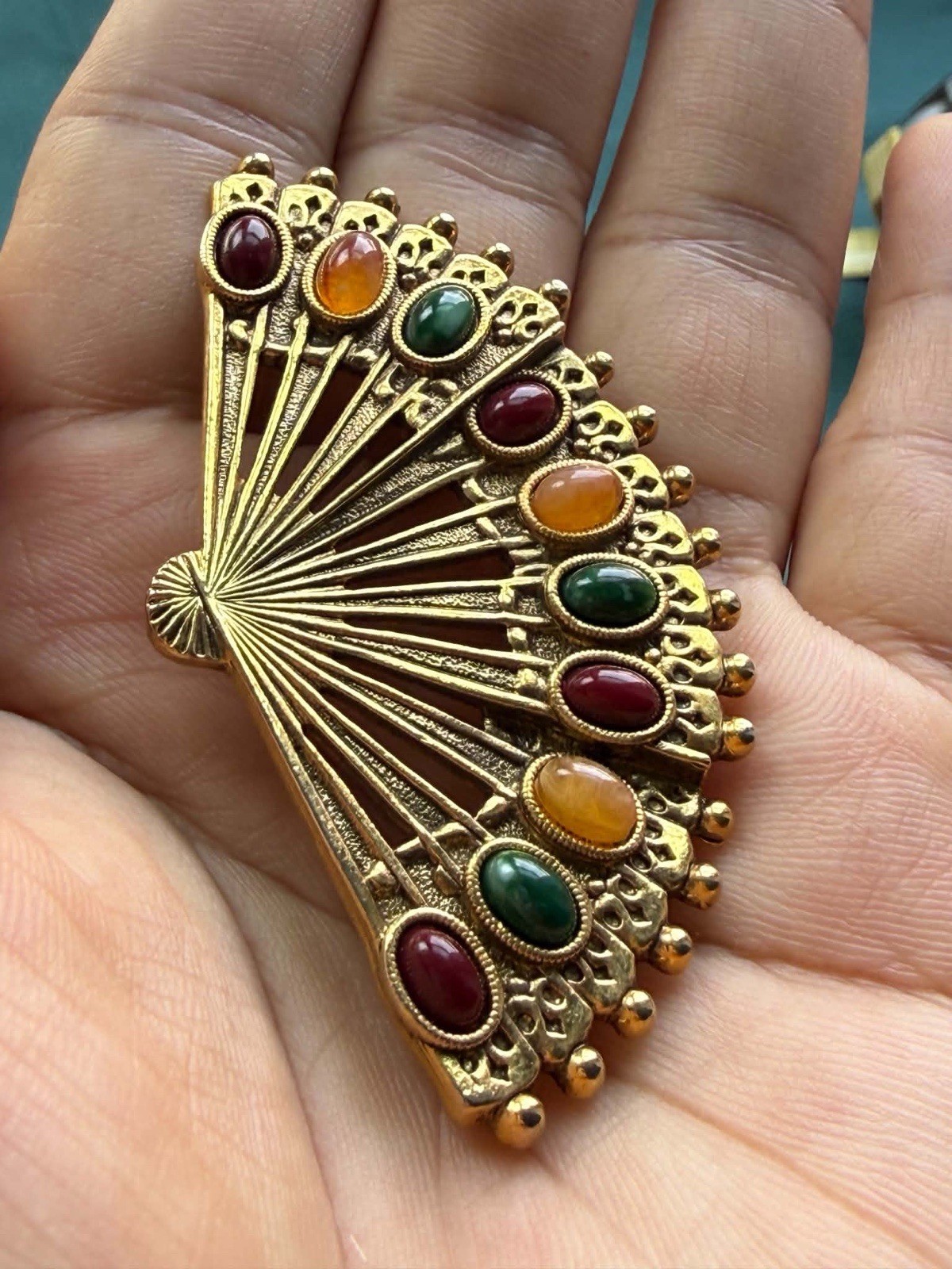 Vintage 1928 Jewelry Gold Tone Green Red Yellow Cabochon Fan Brooch Pin