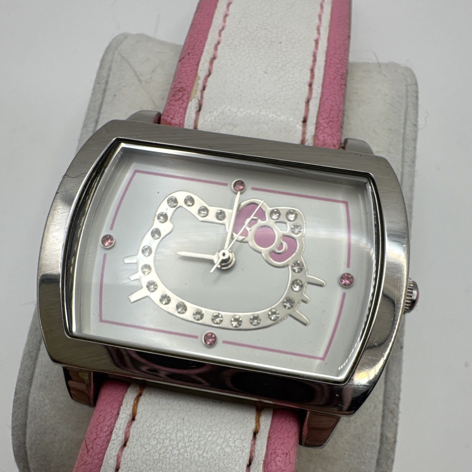 Sanrio Hello Kitty Girls Quartz Analog Watch 28-31.9mm -needs new battery