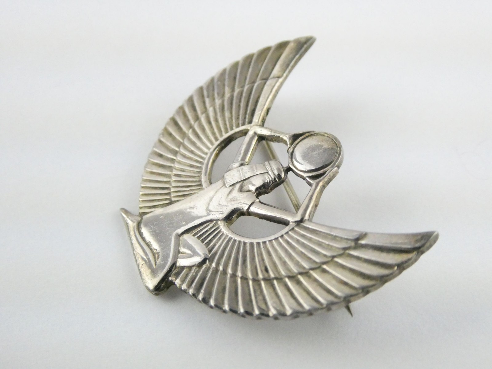 Vintage Unmarked Sterling Silver Egyptian Revival Isis Pin Brooch 5.6g 1 3/8 In