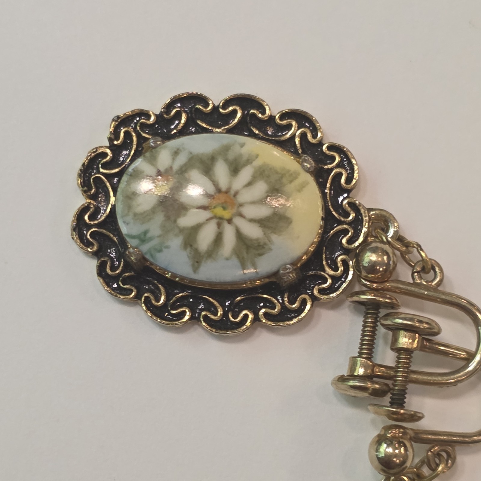 12K GF Gold Filled Screw Back Floral Earrings By Van Dell