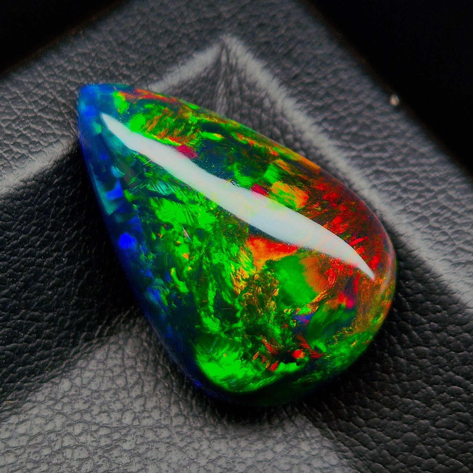 10.8 CT Natural Ethiopian ++Opal Multi Fire Loose Cabochon Gemstone 22×15 mm