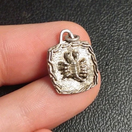 3.3 Gram Vintage Sterling Silver Charm Pendant 925 Star Sign Scorpio 🦂